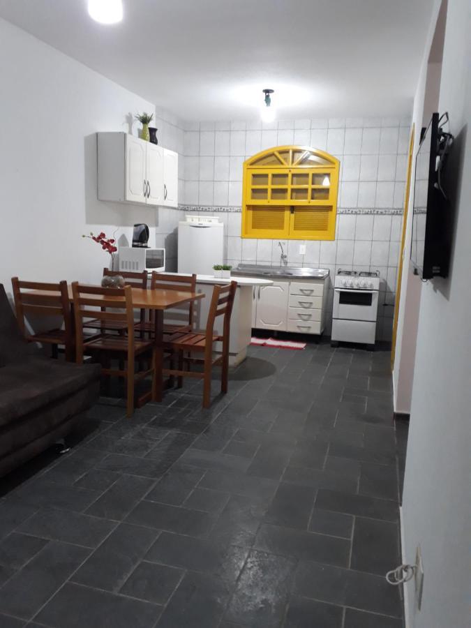 Residencial Colonial Amarelo A 150M Da Praia De Mariscal Aparthotel Bombinhas Eksteriør bilde