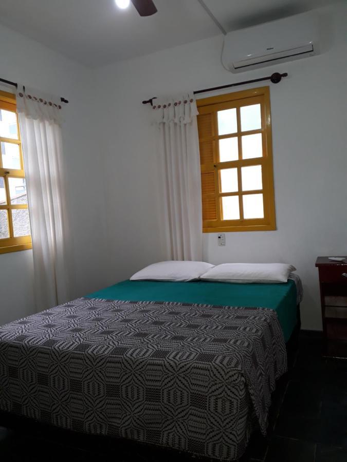 Residencial Colonial Amarelo A 150M Da Praia De Mariscal Aparthotel Bombinhas Eksteriør bilde